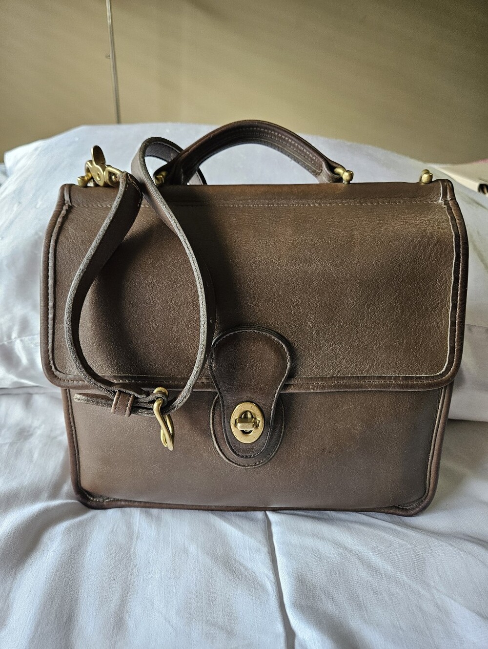 Vintage COACH Willis Bag - 9927 -  Taupe